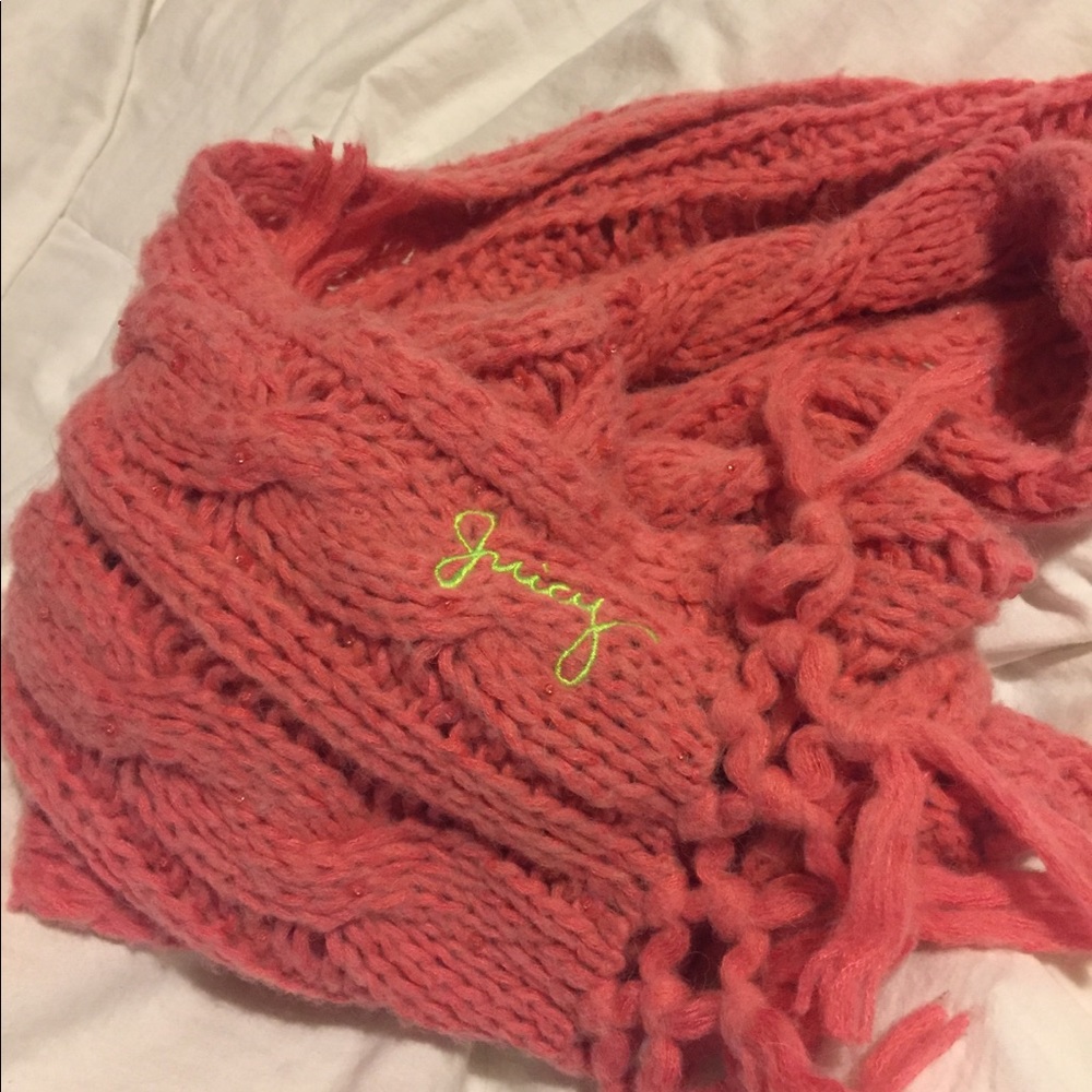Juicy Couture pint scarf New without tags